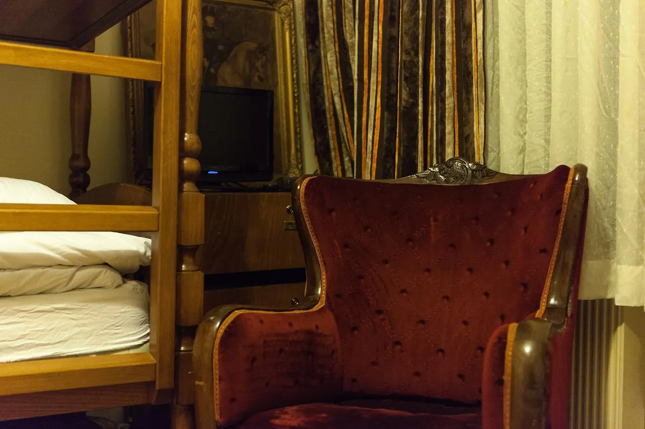 Chambers Of The Boheme Hostel Istanbul Turkey