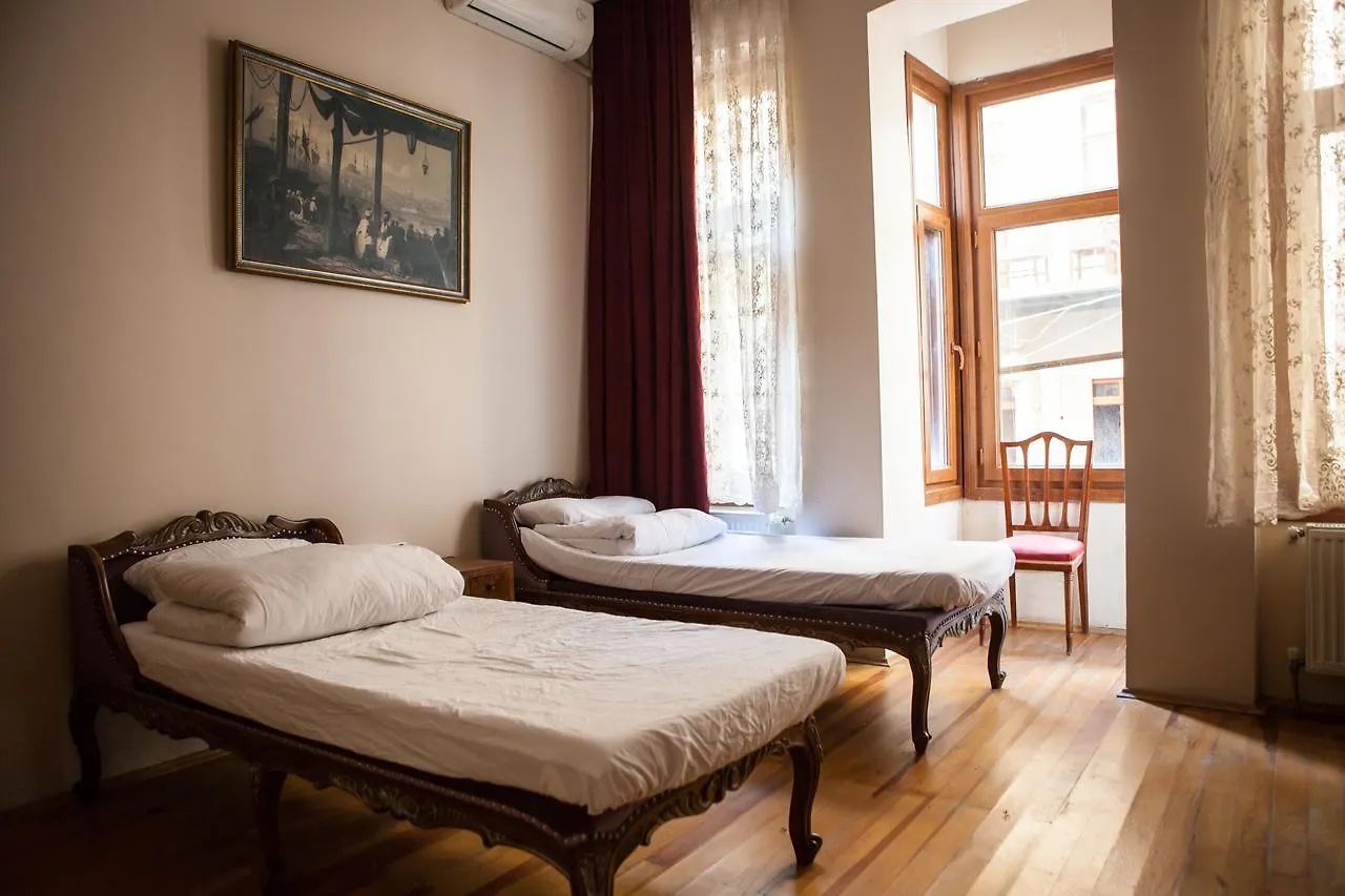 Chambers Of The Boheme Hostel Istanbul Turkey
